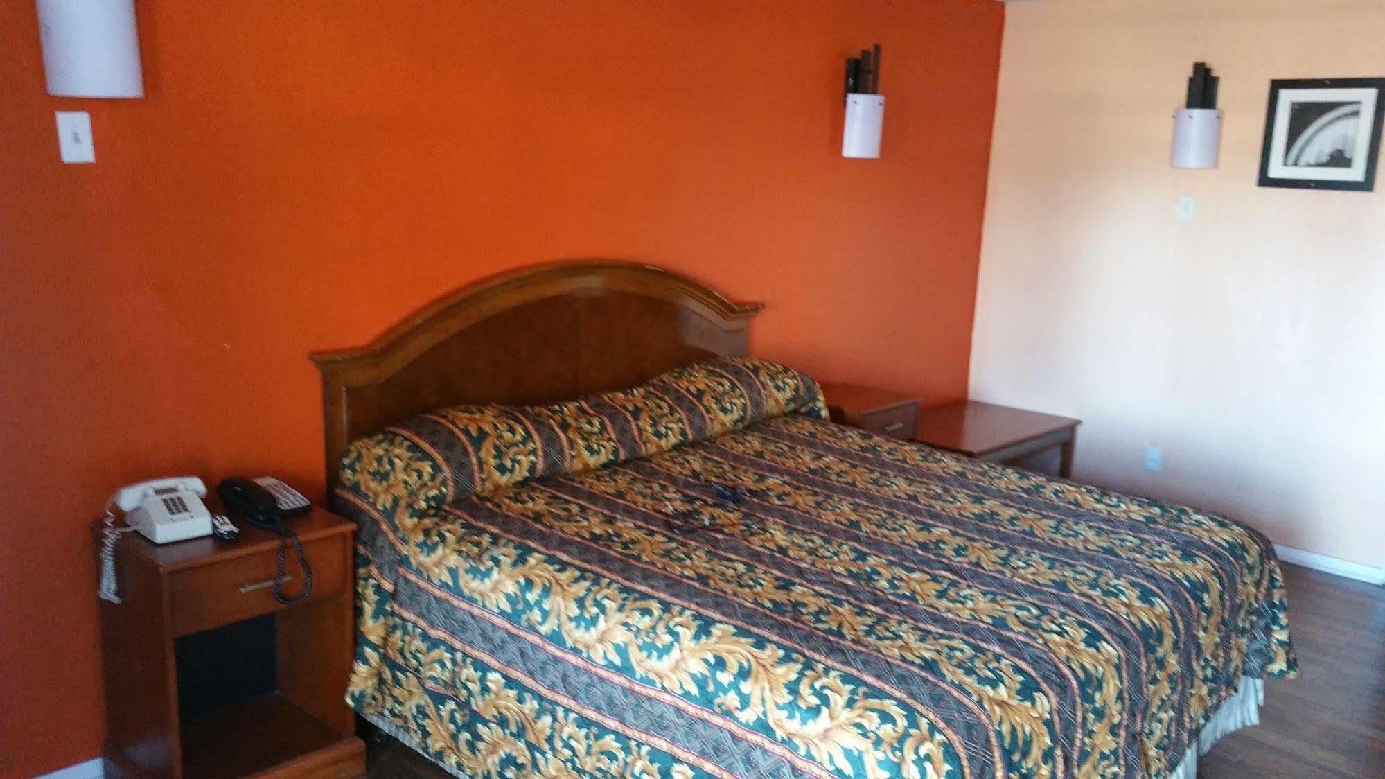 America'S Best Inn Montgomery มอนต์โกเมอรี ภายนอก รูปภาพ